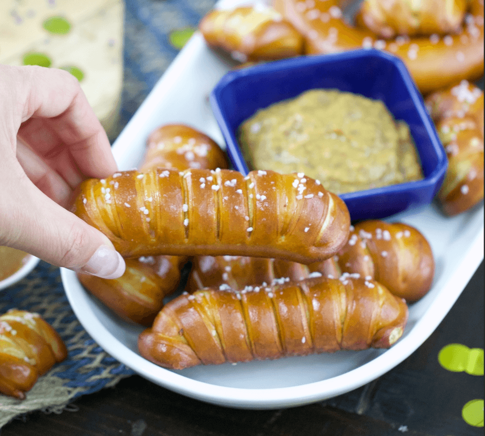 These 21 Vegan Snacks Are The Best Road Trip Food